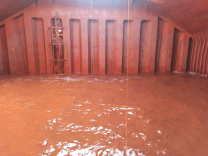 Cargo Hold No.1 flooded with seawater